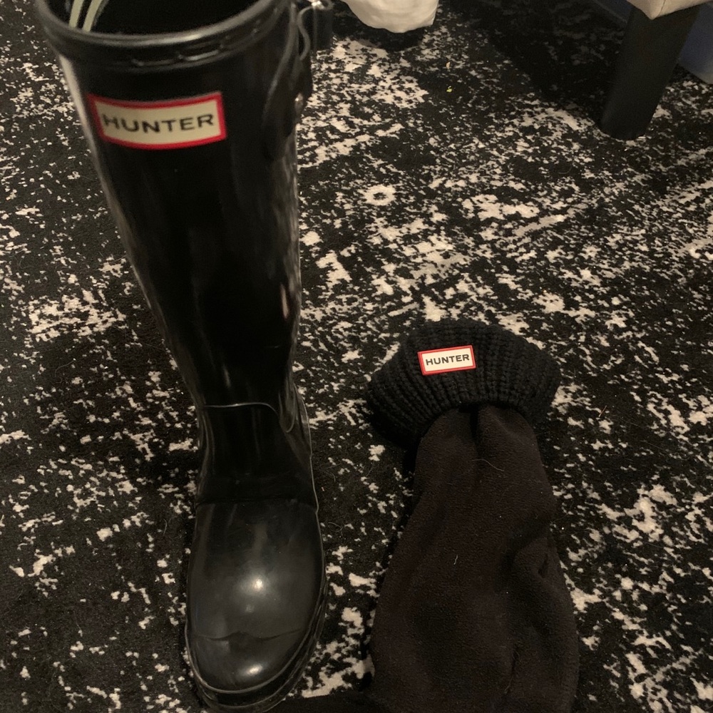 Black glossy hunter boots